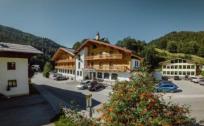 Гостиница Hotel Salzburger Hof  Динтен